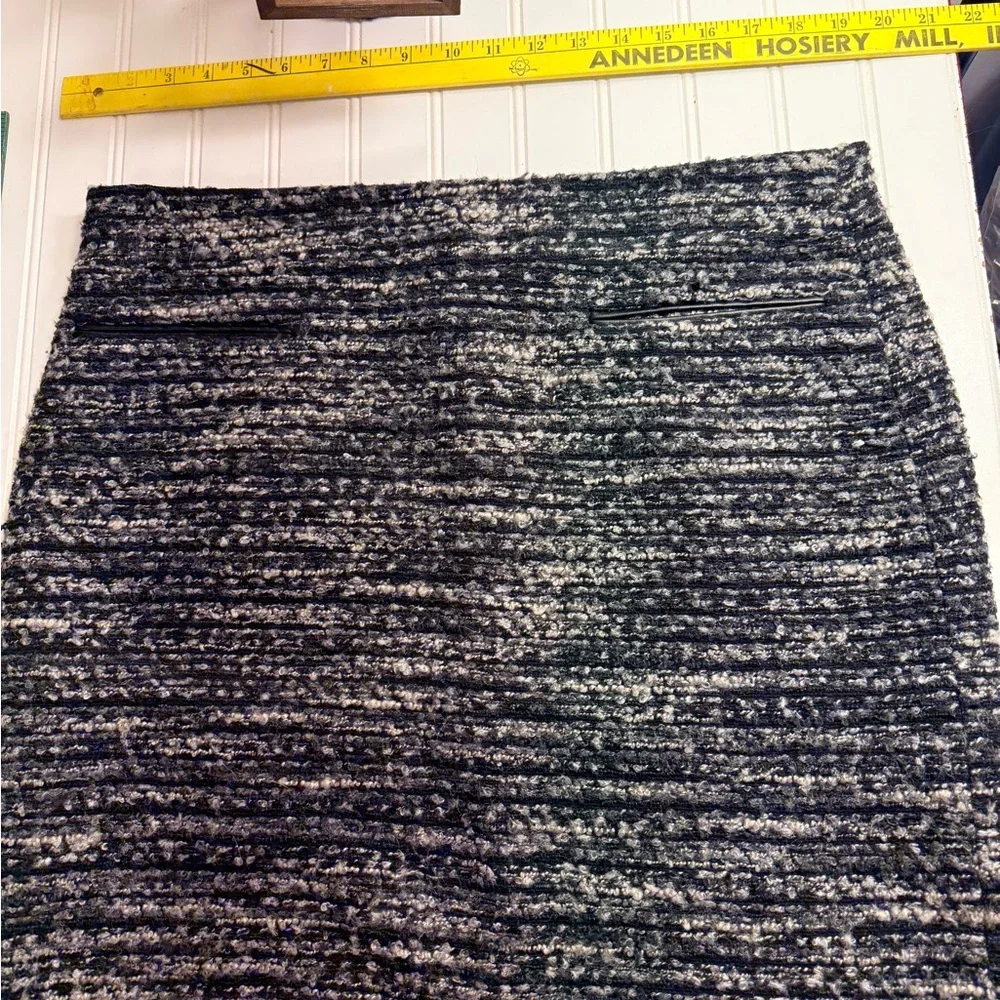 Modern Black and White Area Rug